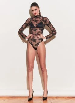 Fleur Du Mal Bouquet Lace Turtleneck Bodysuit -Fleurdumal Shop 191218 FLEURDUMAL SHOT 21 3249