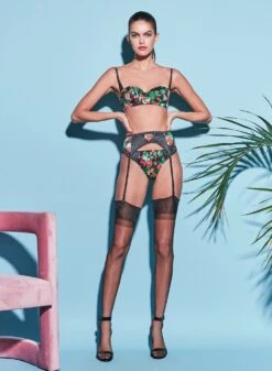 Fleur Du Mal Strawberry Print Balconette Bra -Fleurdumal Shop 201208 FLEURDUMAL SHOT 14 1636full b1fb081c 48f7 4959 a613 36f9f035a70b