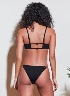 Fleur Du Mal Grommet Bikini Bottom -Fleurdumal Shop 210317 FLEURDUMAL SHOT 33 5076crop 2da94af2 1b3b 4ae2 bcc3 59362b601a5a