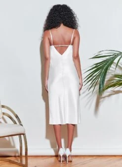 Fleur Du Mal Lily Embroidery Slip Dress 11 Fleur Du Mal Lily Embroidery Slip Dress -Fleurdumal Shop 210405 FLEURDUMAL SHOT 06 0885full