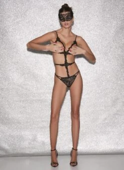 Fleur Du Mal Fleur Guipure Bodysuit 17 Fleur Du Mal Fleur Guipure Bodysuit -Fleurdumal Shop FDM 010623 1 01298full