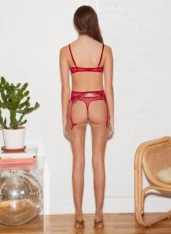 Fleur Du Mal Violet Embroidered Garter Belt -Fleurdumal Shop FDM 011222 1 0698full 58b604d4 d54b 44fc ae47 3555fcf58943