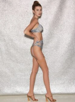 Fleur Du Mal Velvet Lily Embroidery Hipster Thong -Fleurdumal Shop FDM 041222 1 1434full b6bf7837 2678 4f43 ae76 6adae43a79b5