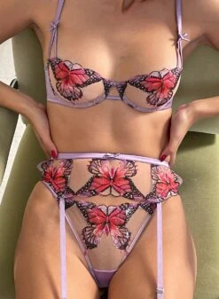 Fleur Du Mal Butterfly Embroidery Balconette Bra -Fleurdumal Shop IMG 49412full 11f97f44 cee3 4739 9829 6d4a410147b4